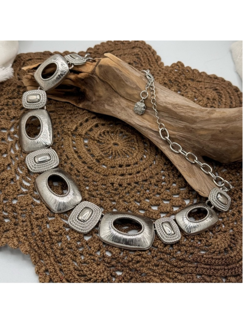 Monet Vintage Silver Tone cut out squares Choker-See Live 14”,2.5